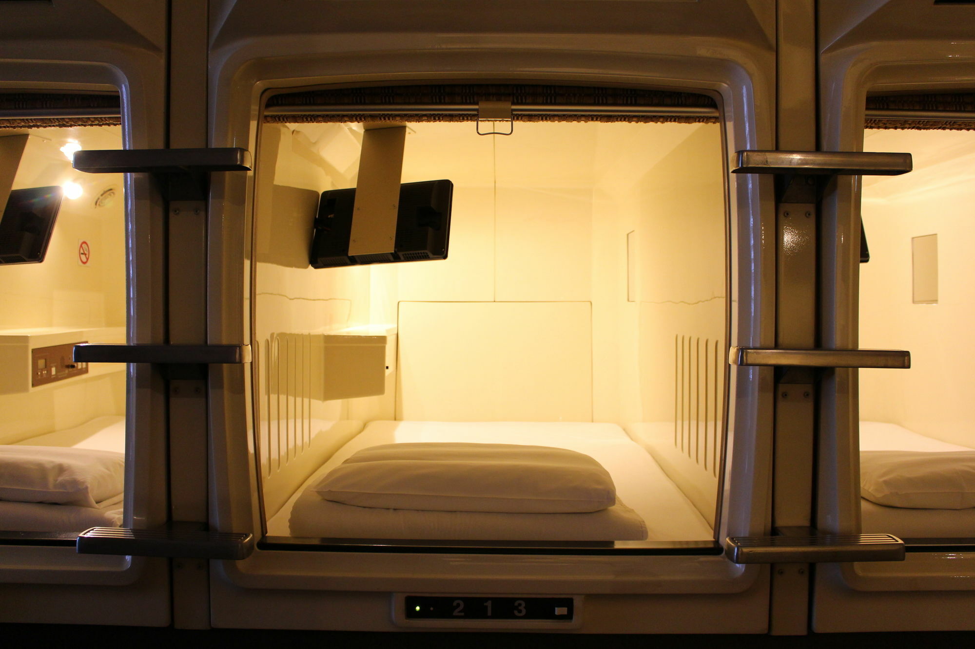 Sauna & Capsule Hotel Hokuo Токіо Екстер'єр фото